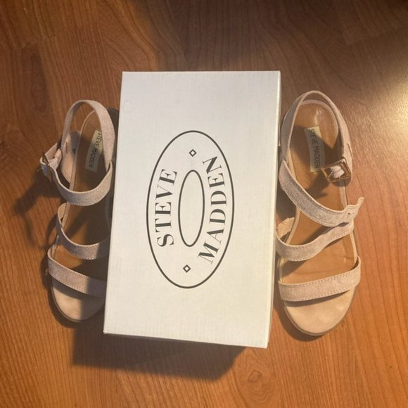 Sandals - Picture 6 of 6